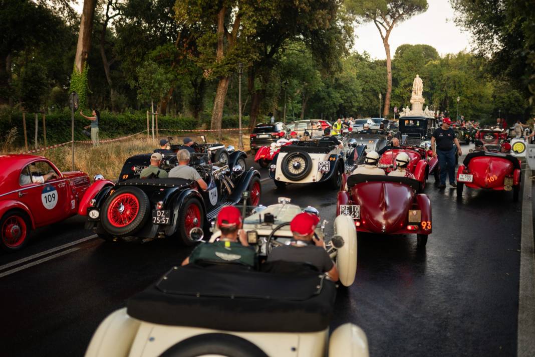 1000 Miglia 2025'te Roma fırtınası: Klasiklerin Başkent Çıkarması! 31